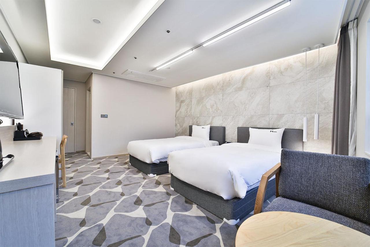 Hotel Haydn ปูซาน ภายนอก รูปภาพ