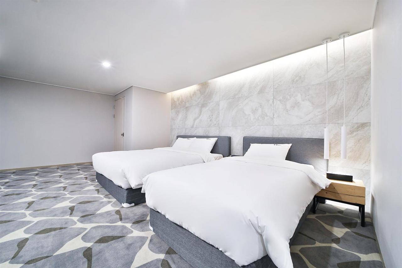 Hotel Haydn ปูซาน ภายนอก รูปภาพ
