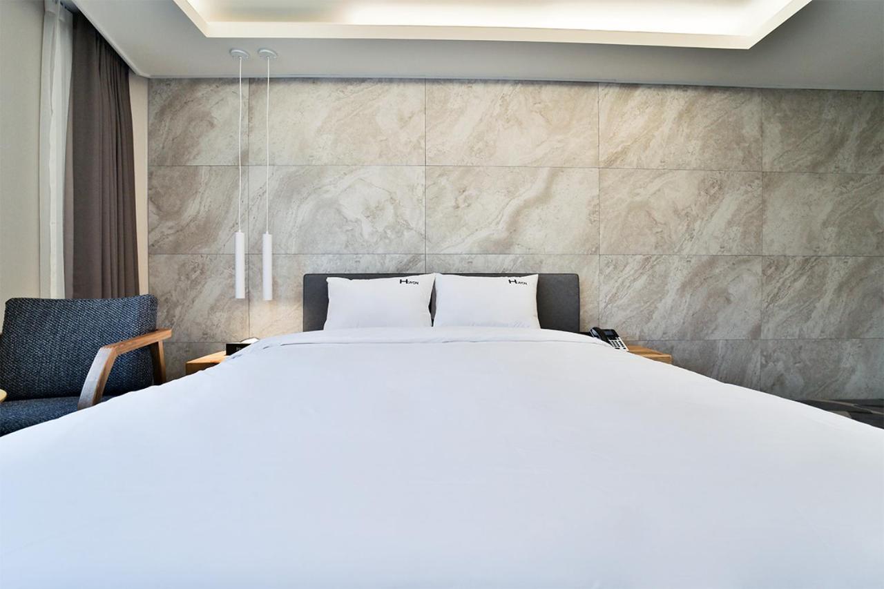 Hotel Haydn ปูซาน ภายนอก รูปภาพ