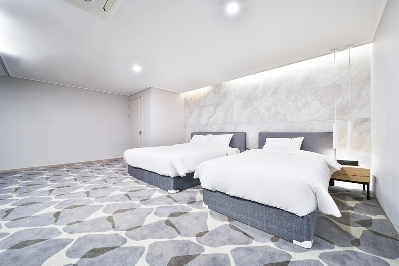 Hotel Haydn ปูซาน ภายนอก รูปภาพ