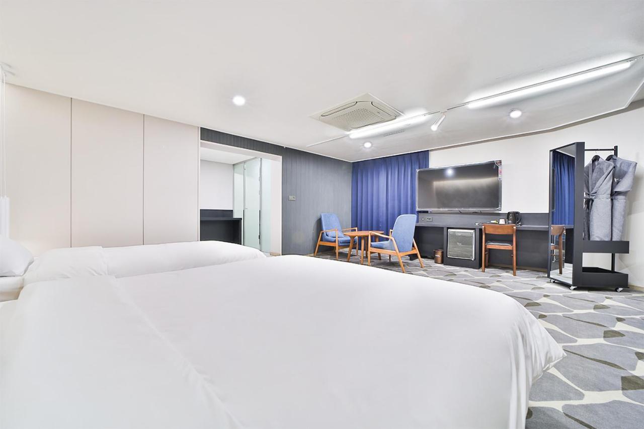 Hotel Haydn ปูซาน ภายนอก รูปภาพ